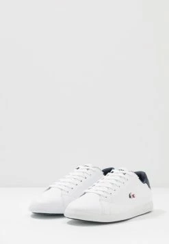 Lacoste GRADUATE - Baskets Basses - White/navy/red 8 Lacoste GRADUATE - Baskets Basses - White/navy/red -Lacoste Soldes Magasin a2629f0178c543a4bbfa63518e34af85