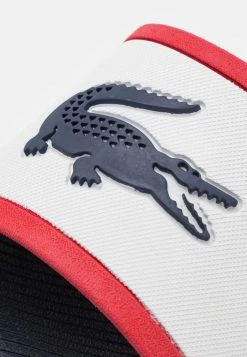 Lacoste CROCO SLIDE - Sandales De Bain - White/navy/red -Lacoste Soldes Magasin b0659519d26e49448fcb0606cd874da2