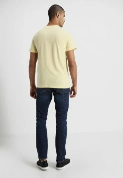 Lacoste T-shirt Basique - Napolitan Yellow -Lacoste Soldes Magasin b4af74b1829f4541a4fda9cd7d31f135