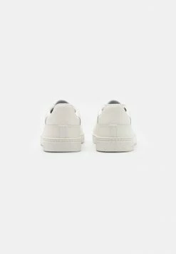 Lacoste COURT - Baskets Basses - Offwhite -Lacoste Soldes Magasin b50e7c054cfb4e0f8007c6f2433f7570