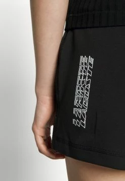 Lacoste EXCLUSIVE - Short - Black -Lacoste Soldes Magasin b914f44f6589401ebf2a01edaf4bc24b