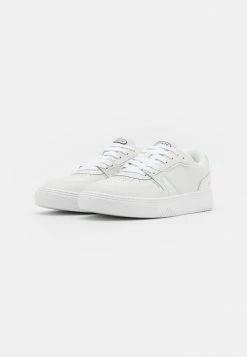 Lacoste L001 - Baskets Basses - White/offwhite -Lacoste Soldes Magasin bd7e43d2a30646db922f663d3efef4d3