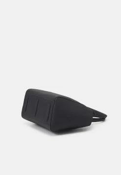 Lacoste Sac à Main - Black -Lacoste Soldes Magasin c0ba6a3bb0d04e1781abebbccffb09aa