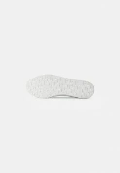 Lacoste Baskets Basses - Wht/khk -Lacoste Soldes Magasin c447b5a24b984c798d43631073dbae7c