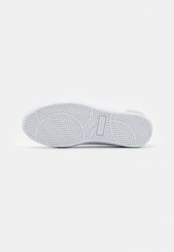 Lacoste POWERCOURT - Baskets Basses - White 10 Lacoste POWERCOURT - Baskets Basses - White -Lacoste Soldes Magasin c7902af8d8384233b60f2246c311a6ae