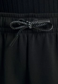 Lacoste EXCLUSIVE - Short - Black -Lacoste Soldes Magasin caaf909a7b8b4c9daf2b07d466727fd9