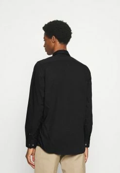 Lacoste Chemise - Noir 7 Lacoste Chemise - Noir -Lacoste Soldes Magasin cb0b64e0801e4e3bacc5c69ba7a19aa9