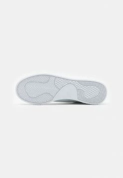 Lacoste TWIN SERVE - Baskets Basses - White 10 Lacoste TWIN SERVE - Baskets Basses - White -Lacoste Soldes Magasin cbf73fcb2f38433cb41fad6a30d2d335