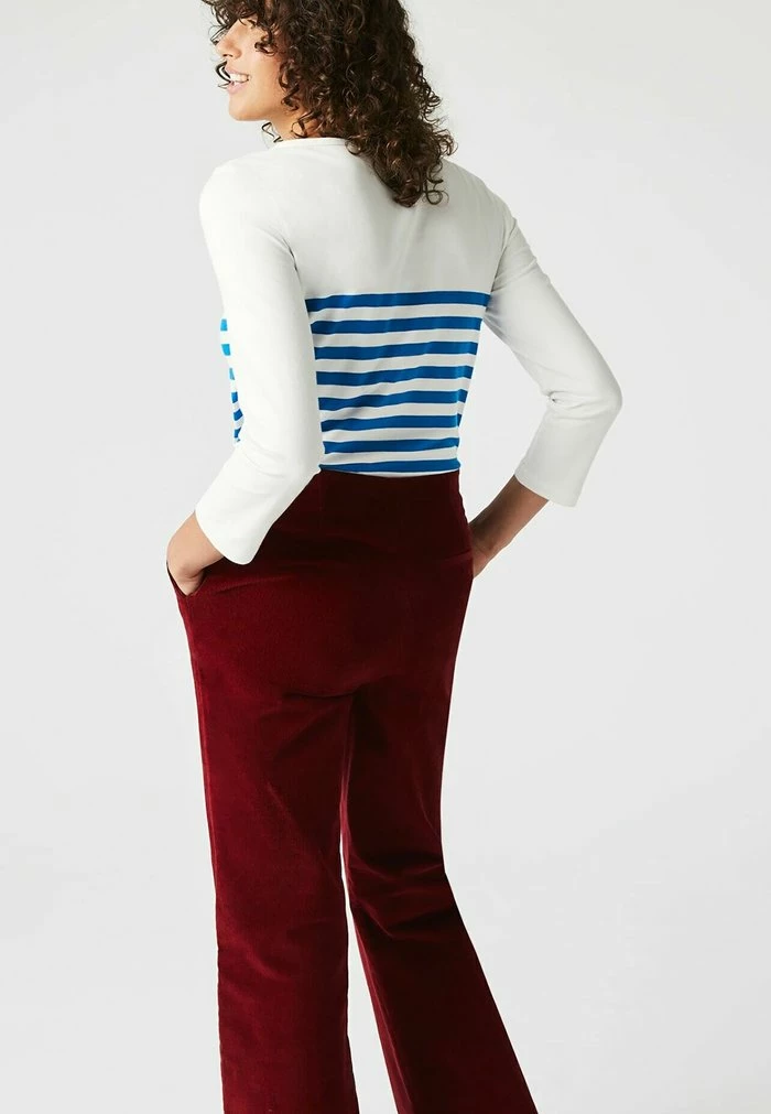 Lacoste T-shirt à Manches Longues - Blanc / Bleu / Rouge 2 Lacoste T-shirt à Manches Longues - Blanc / Bleu / Rouge – Image 2