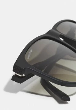 Lacoste UNISEX - Lunettes De Soleil - Matte Black 7 Lacoste UNISEX - Lunettes De Soleil - Matte Black -Lacoste Soldes Magasin d2e9ed23e8fd4e17aada9e0f602c02d7