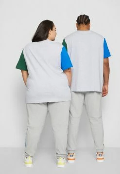 Lacoste PLUS UNISEX - T-shirt Imprimé - Argent Chine -Lacoste Soldes Magasin d3078d2afc6f46a9b1ed63e45f1138ec