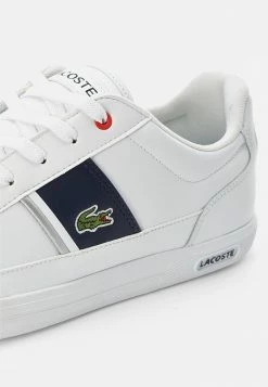 Lacoste EUROPA - Baskets Basses - Wht/nvy/red -Lacoste Soldes Magasin d3abdf7e0a9840729a030417a8655b3f