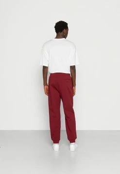 Lacoste Pantalon De Survêtement - Pinot 7 Lacoste Pantalon De Survêtement - Pinot -Lacoste Soldes Magasin da009c8c60b645e3900ccc967de89277