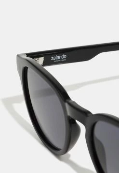 Lacoste Lunettes De Soleil - Black -Lacoste Soldes Magasin dabed4b387a9489e9b1fb0116f2b73b6