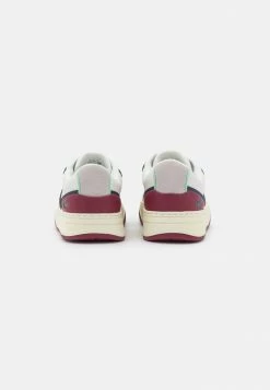 Lacoste Baskets Basses - White/burgundy -Lacoste Soldes Magasin dda345fb73024638871e3d1db6ba638e