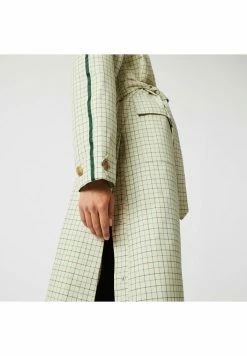 Lacoste Parka - Beige Vert Vert -Lacoste Soldes Magasin e04f9a1cb81249f8bcbabe7de6e388d4