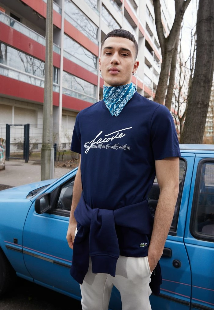 Lacoste T-shirt Imprimé - Navy Blue 4 Lacoste T-shirt Imprimé - Navy Blue – Image 4