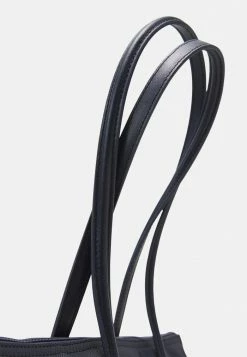 Lacoste Cabas - Calli Typo Eclipse Genet -Lacoste Soldes Magasin eac109b7fa1e49809538fc827253bf28