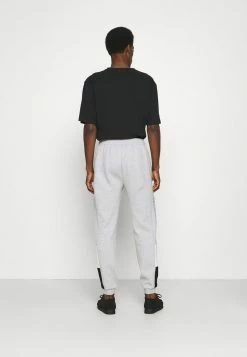 Lacoste Pantalon De Survêtement - Grey 8 Lacoste Pantalon De Survêtement - Grey -Lacoste Soldes Magasin eaf8264dcca04685872d0b6f1104be09