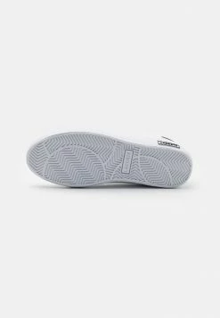 Lacoste POWERCOURT - Baskets Basses - White/navy/red -Lacoste Soldes Magasin eeccd50bd7a84886977e0649d0f36572