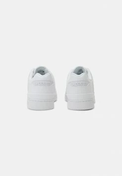 Lacoste COURT CAGE - Baskets Basses - White -Lacoste Soldes Magasin f32ac0fb513e4eda972e89bf0dab2410