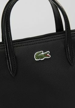 Lacoste Sac à Main - Black 13 Lacoste Sac à Main - Black -Lacoste Soldes Magasin f46b5997fe424a70b4b9c78e78228c00