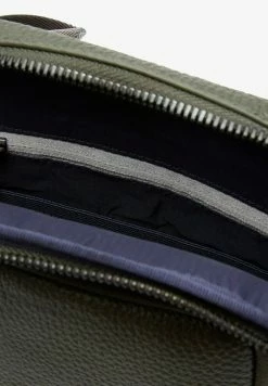 Lacoste SOFT MATE - Sac Bandoulière - Green -Lacoste Soldes Magasin f652991c1c56428dbeb40f264dd27d6d