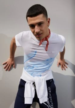 Lacoste T-shirt Imprimé - White 11 Lacoste T-shirt Imprimé - White -Lacoste Soldes Magasin f9788eb92dd54075abb25f13a89112f6