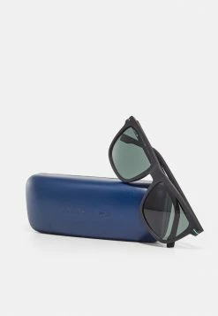 Lacoste Lunettes De Soleil - Matte Black -Lacoste Soldes Magasin fdf6383ca2134d4aa6ddb11f84ea69af